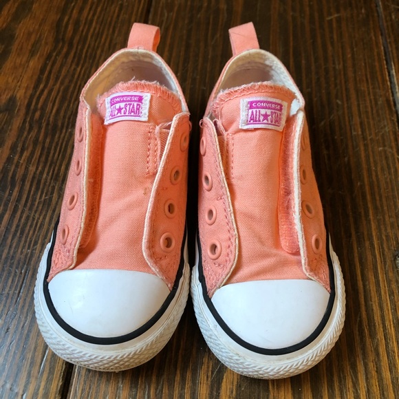 SOLD Toddler Converse, Size 7 - Picture 2 of 7